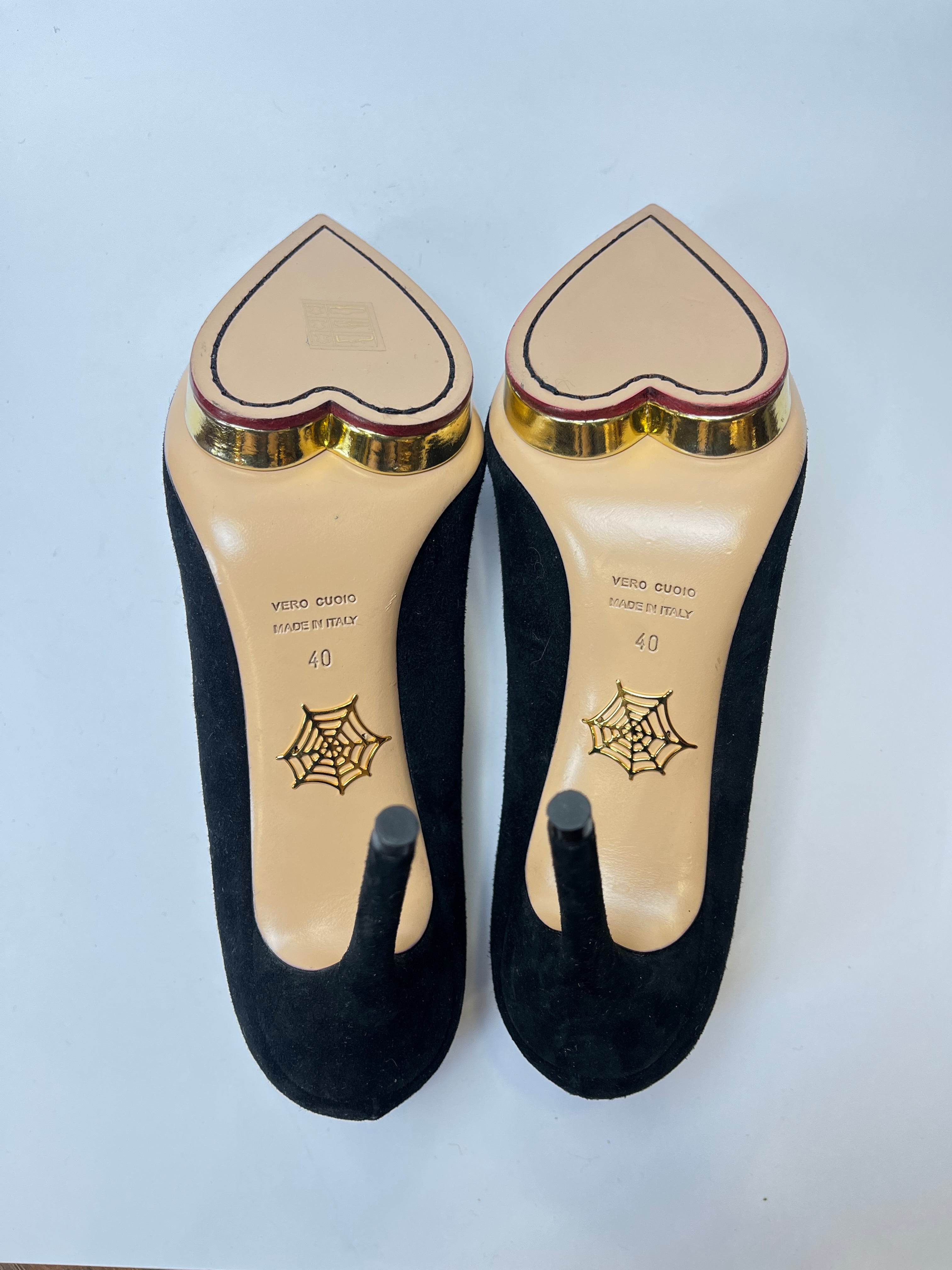 Charlotte Olympia Debbie Heart Platform Suede Pumps 40EU
