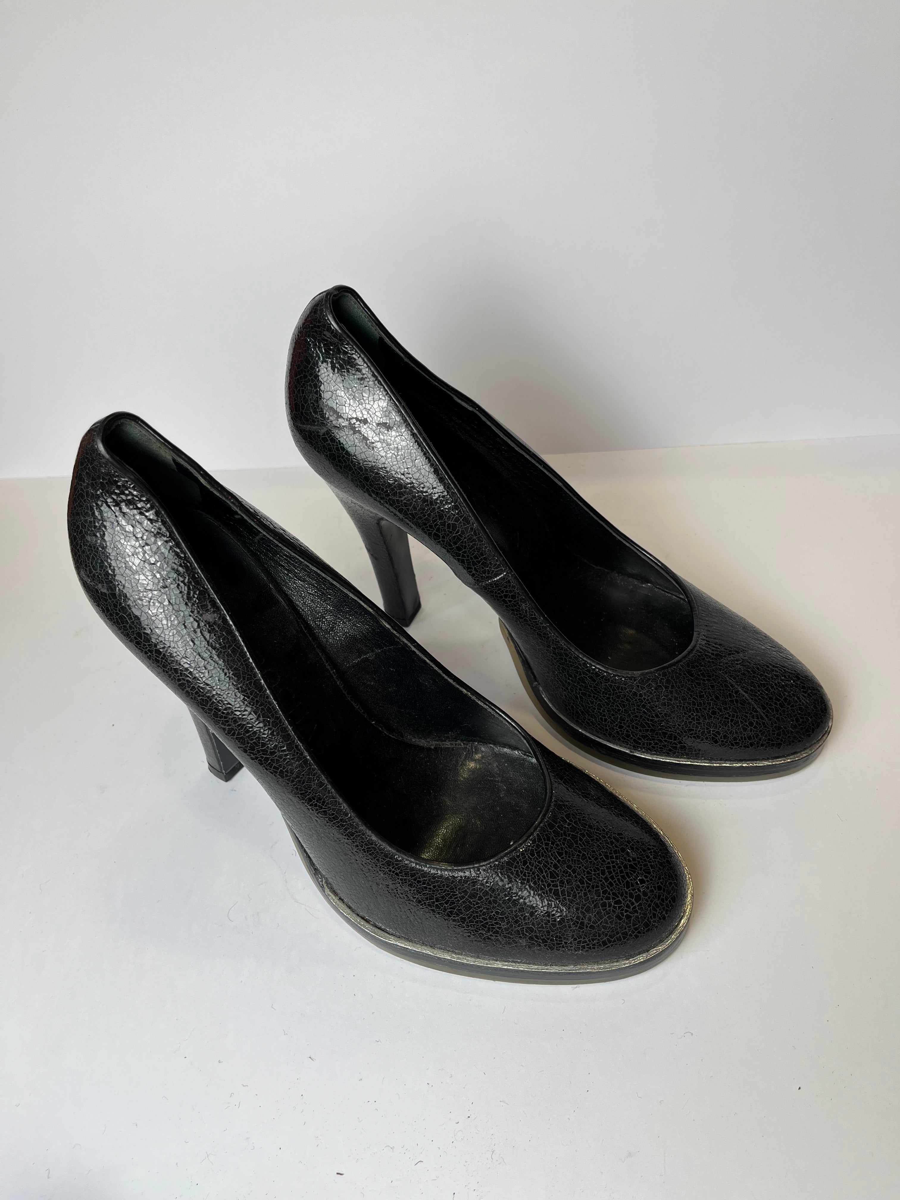 Rochas Shiny leather platform heels 39EU
